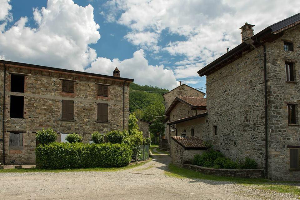 Albergo Diffuso Casa Delle Favole Ferriere Екстер'єр фото