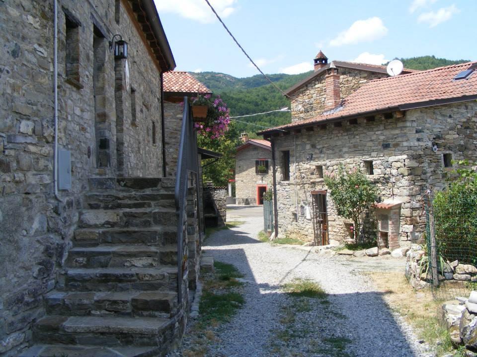 Albergo Diffuso Casa Delle Favole Ferriere Екстер'єр фото