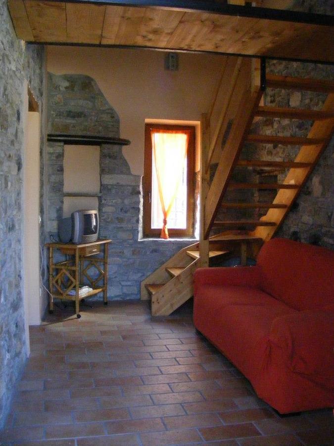 Albergo Diffuso Casa Delle Favole Ferriere Екстер'єр фото