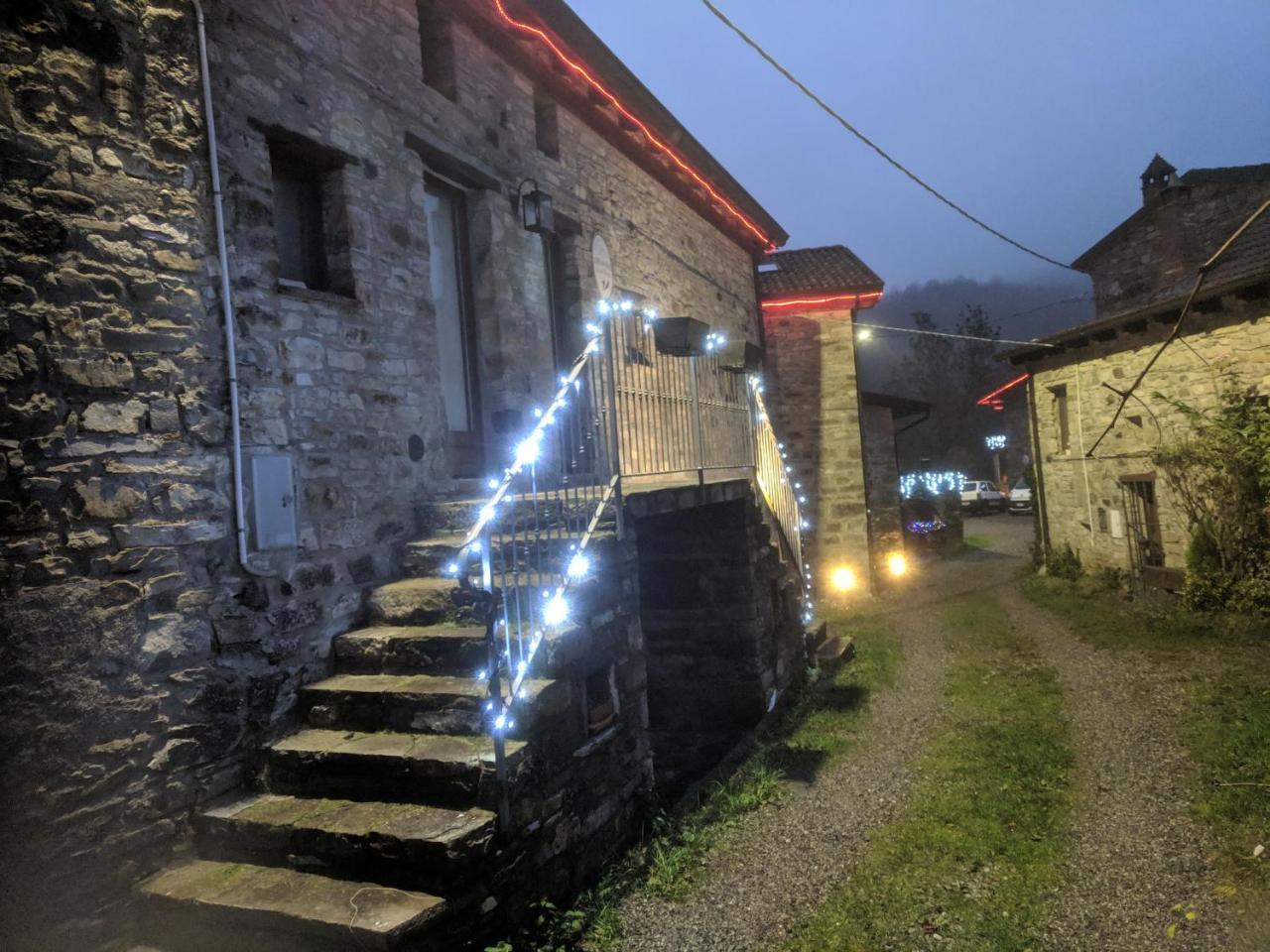 Albergo Diffuso Casa Delle Favole Ferriere Екстер'єр фото